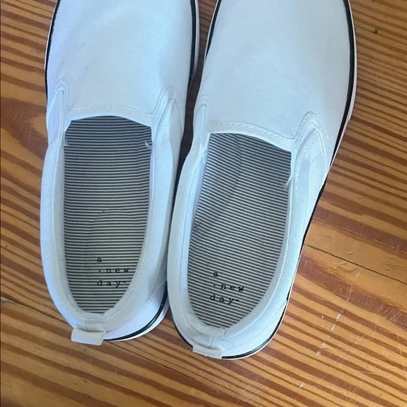 A New Day White Slip-On Sneakers - Picture 5 of 6